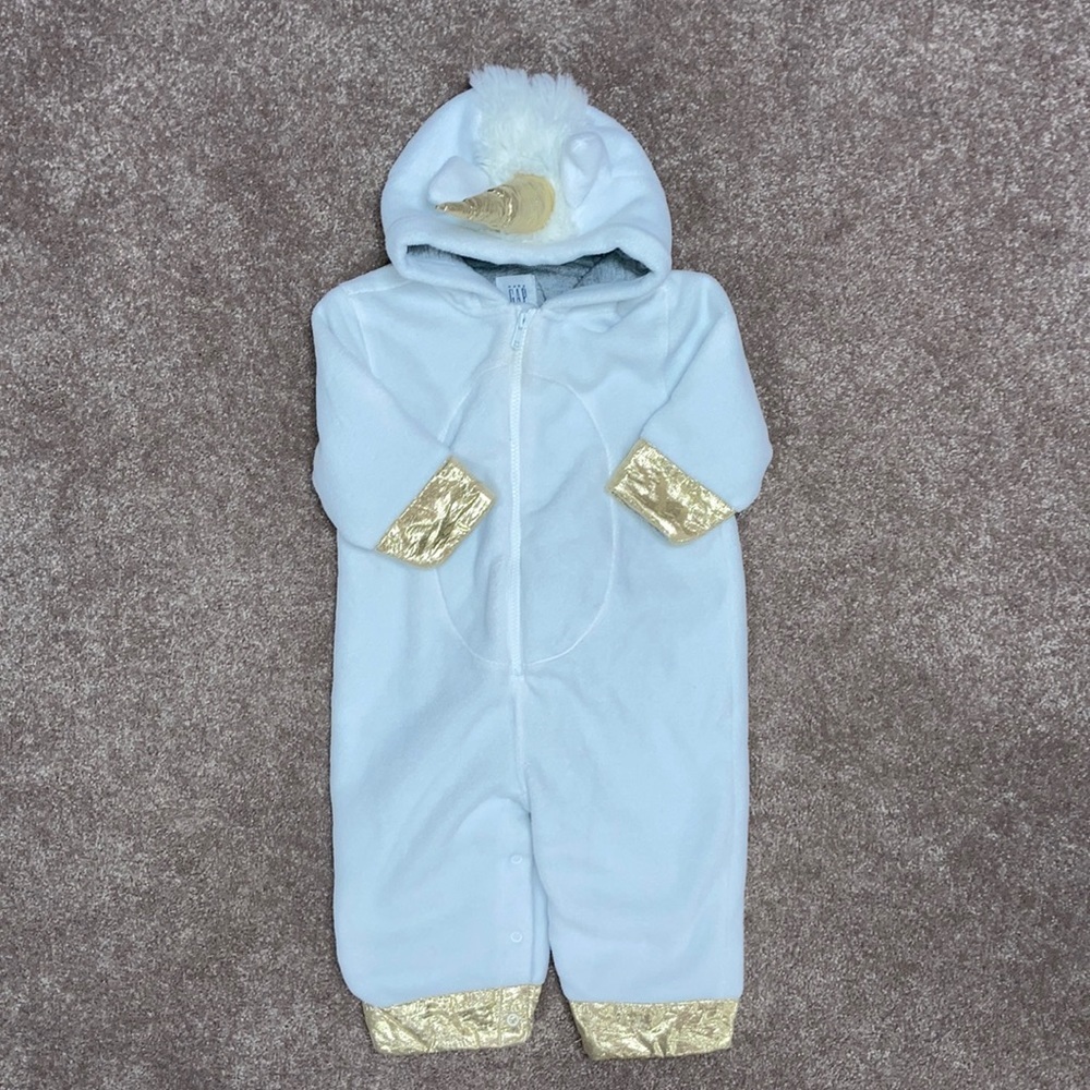 Gap xl 18/24m unicorn fleece costume bunting snowy white gold